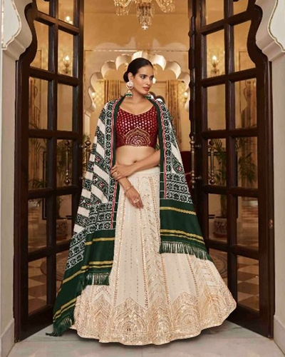 Bridal lehenga dupatta draping styles. | by Gajiwalasaree | Medium